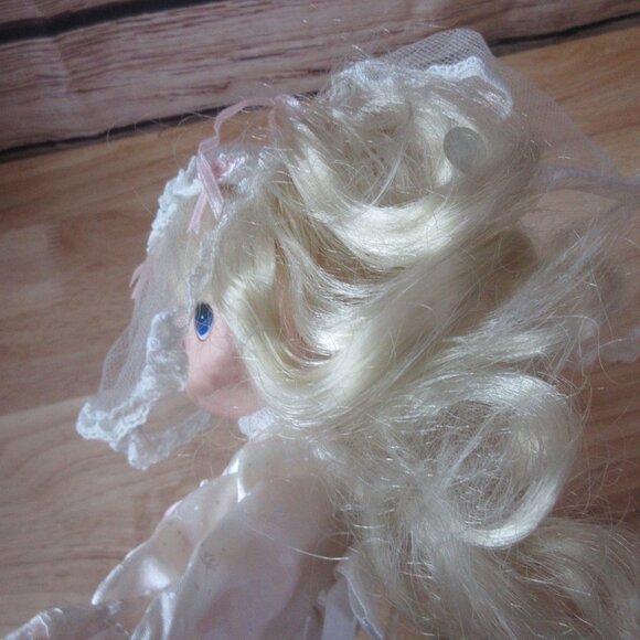 Precious Moments Bride 10" Doll - April - Vintage 1992 by Rose Art - Picture 8 of 10